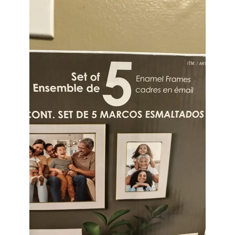 NEW Mikasa Enamel Frames Set Of 5 White Picture Frame 8x10 (1), 5x7 (2), 4x6 (2)